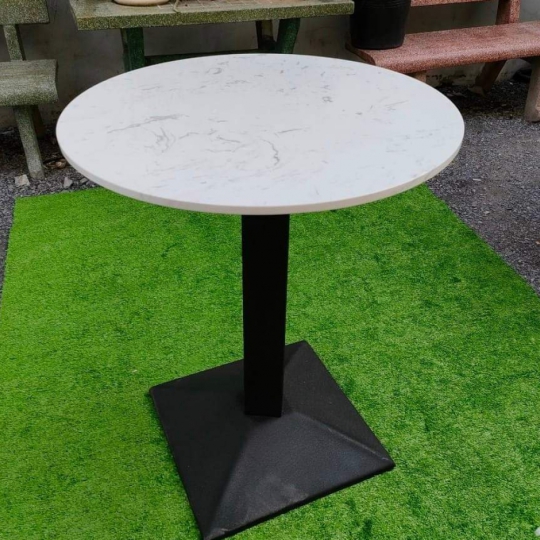 bàn chân trụ cà phê