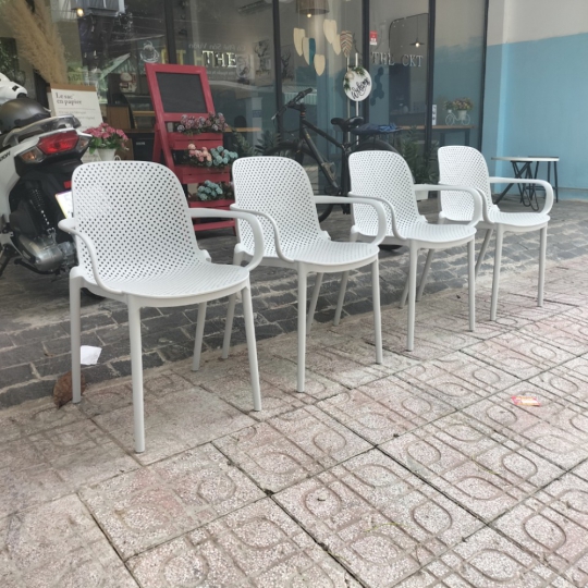 Ghế nhựa pp đúc có tay tựa 3017