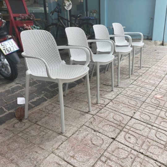 Ghế nhựa pp đúc có tay tựa 3017