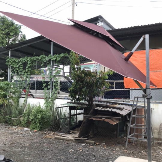 DÙ CHE NGHIÊNG THEO HƯỚNG NẮNG
