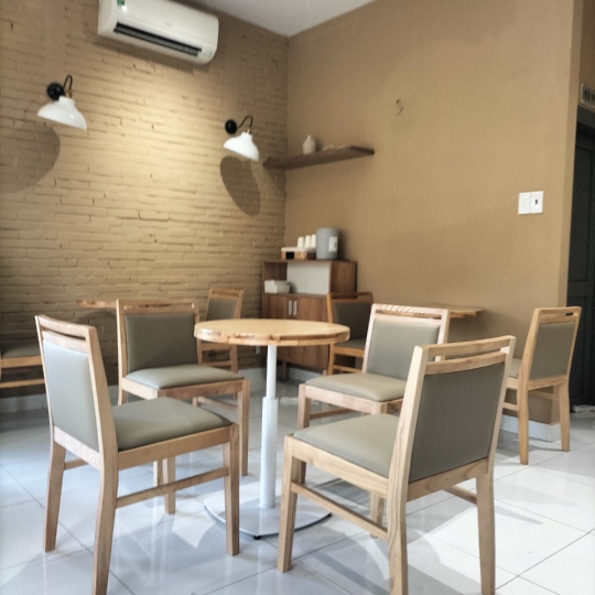 Bàn Ghế Gỗ Tròn Coffee