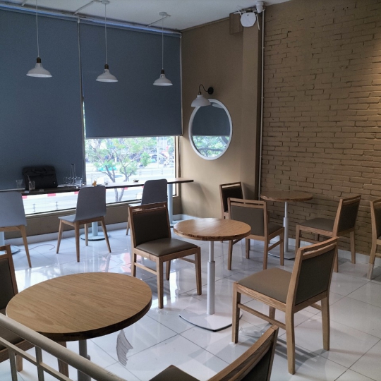 Bàn Ghế Gỗ Tròn Coffee
